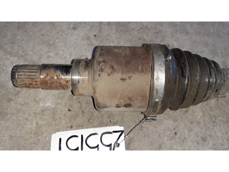 Recambio de transmision delantera izquierda para ford fiesta (cb1) trend referencia OEM IAM 8V513B437AAA  