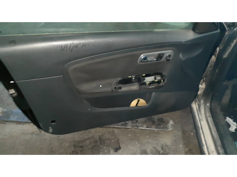 seat ibiza (6l1) del año 2008