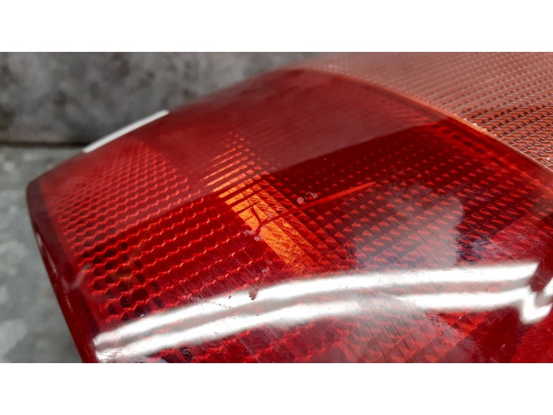 Recambio de piloto trasero derecho para citroen c3 referencia OEM IAM 085521914R  