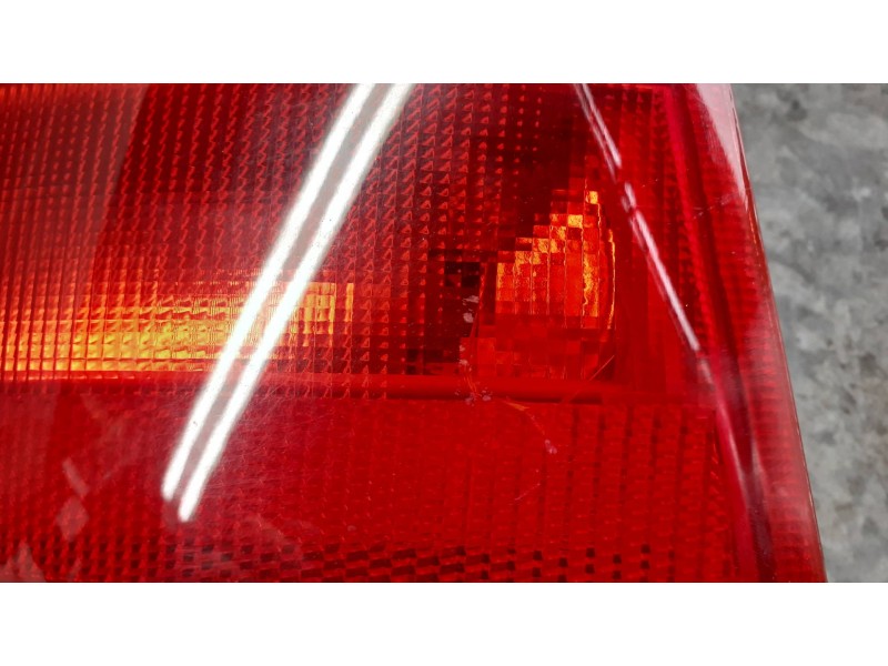 Recambio de piloto trasero derecho para citroen c3 referencia OEM IAM 085521914R  