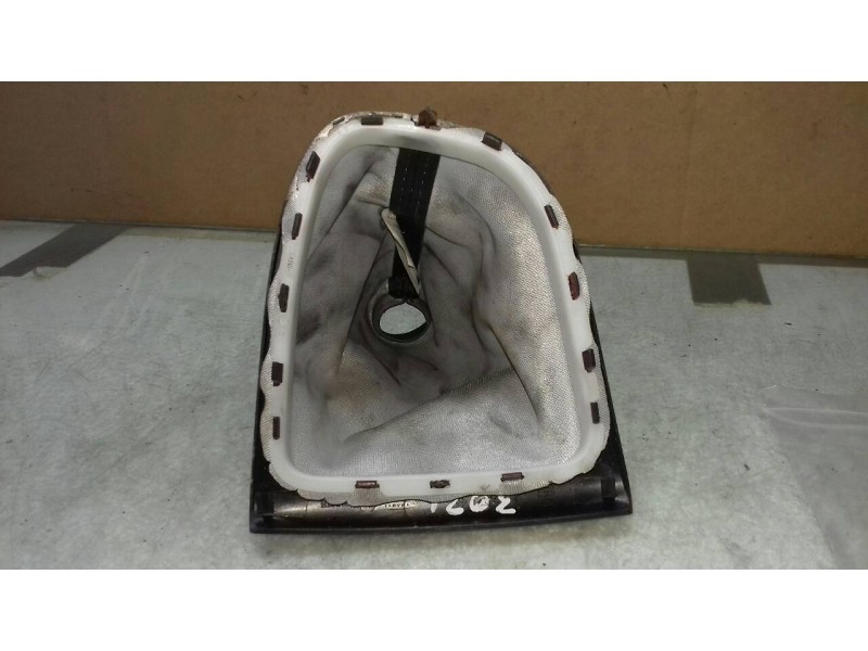 Recambio de guarnecidos palanca cambio para renault captur xmod referencia OEM IAM   