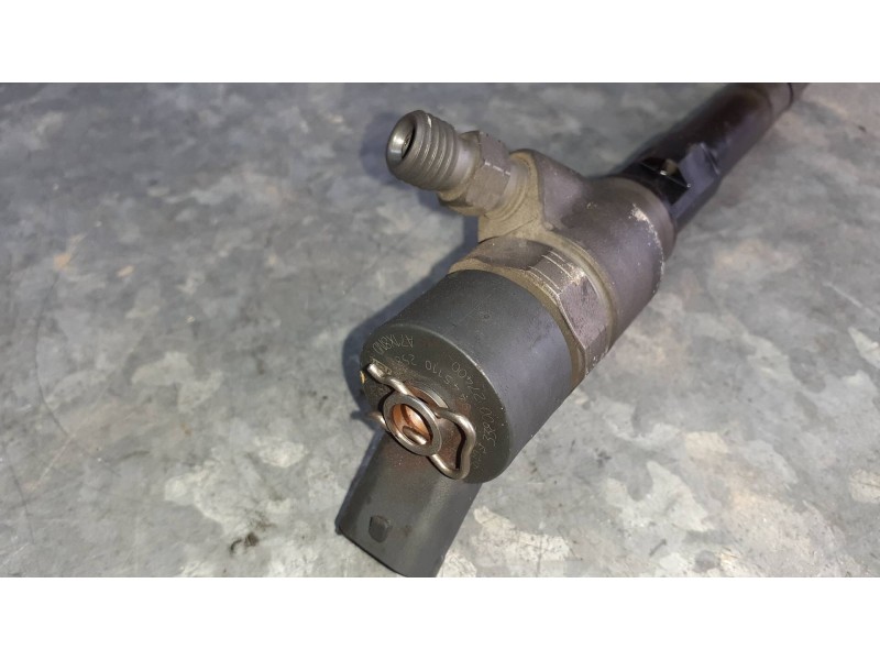 Recambio de inyector para kia carens (un) referencia OEM IAM 3380027400 A71X8ND 