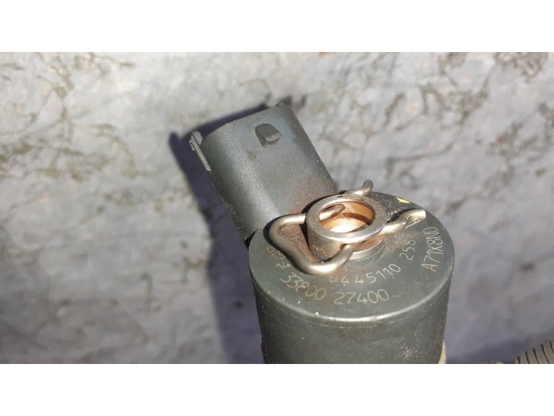 Recambio de inyector para kia carens (un) referencia OEM IAM 3380027400 A71X8ND 