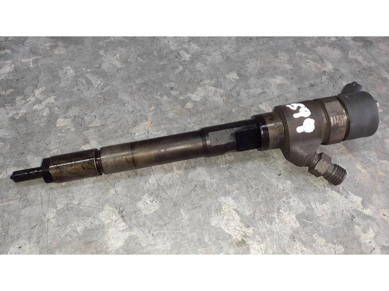 Recambio de inyector para kia carens (un) referencia OEM IAM 3380027400 ARI3ENE 