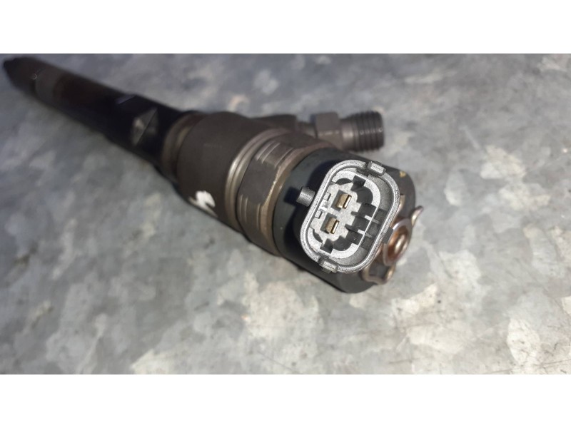 Recambio de inyector para kia carens (un) referencia OEM IAM 3380027400 ARI3ENE 