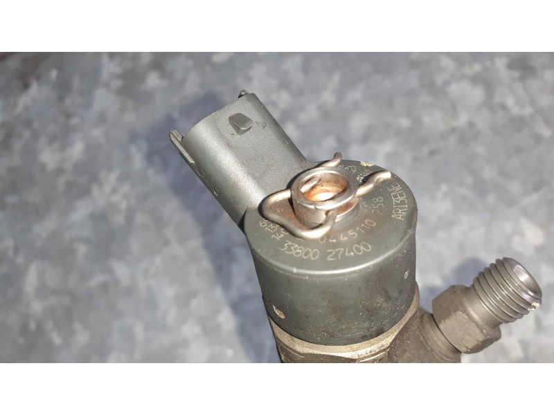 Recambio de inyector para kia carens (un) referencia OEM IAM 3380027400 ARI3ENE 