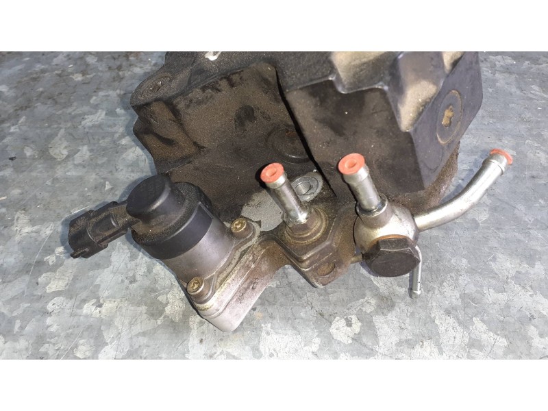 Recambio de bomba inyeccion para kia carens (un) referencia OEM IAM 0445010121 3310027400 