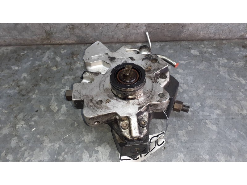 Recambio de bomba inyeccion para kia carens (un) referencia OEM IAM 0445010121 3310027400 