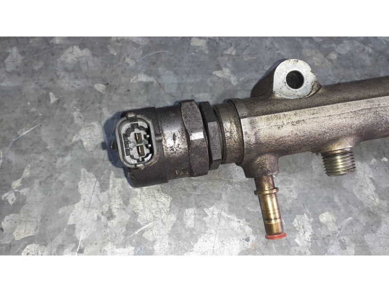 Recambio de rampa inyectora para kia carens (un) referencia OEM IAM 0445214140 3140027410 BOSCH