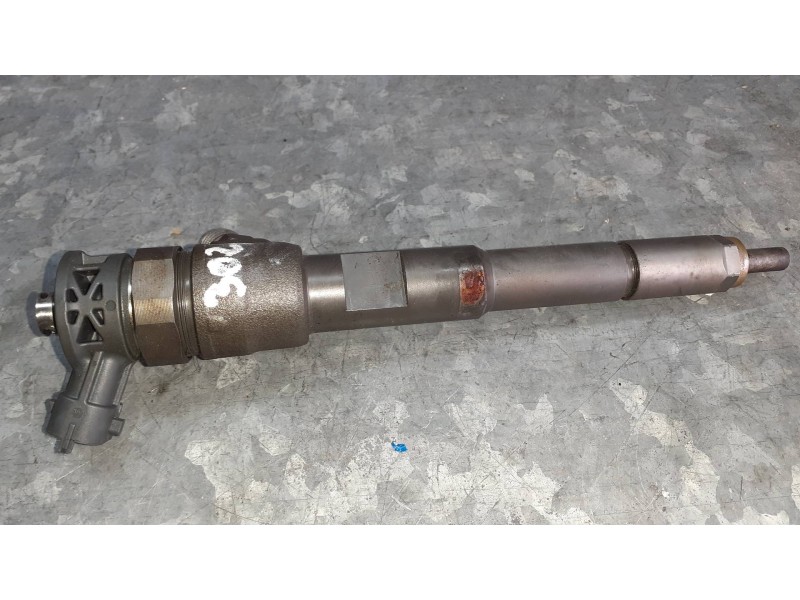Recambio de inyector para renault captur xmod referencia OEM IAM H8201453073 0445110652 