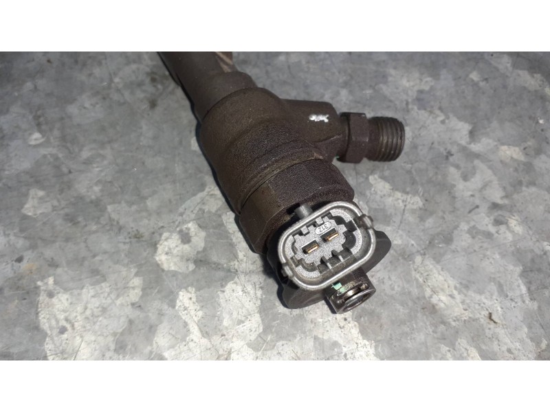 Recambio de inyector para renault captur xmod referencia OEM IAM H8201453073 0445110652 