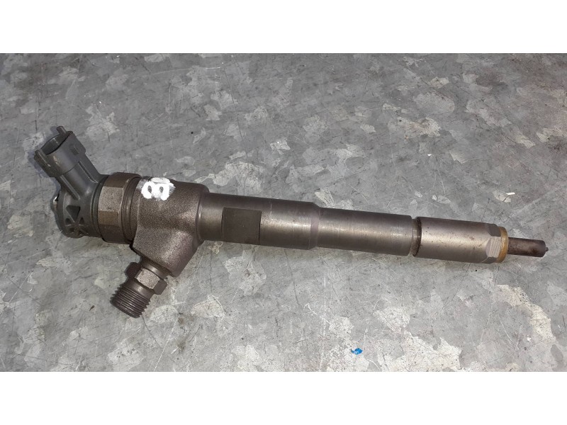 Recambio de inyector para renault captur xmod referencia OEM IAM H8201453073 0445110652 