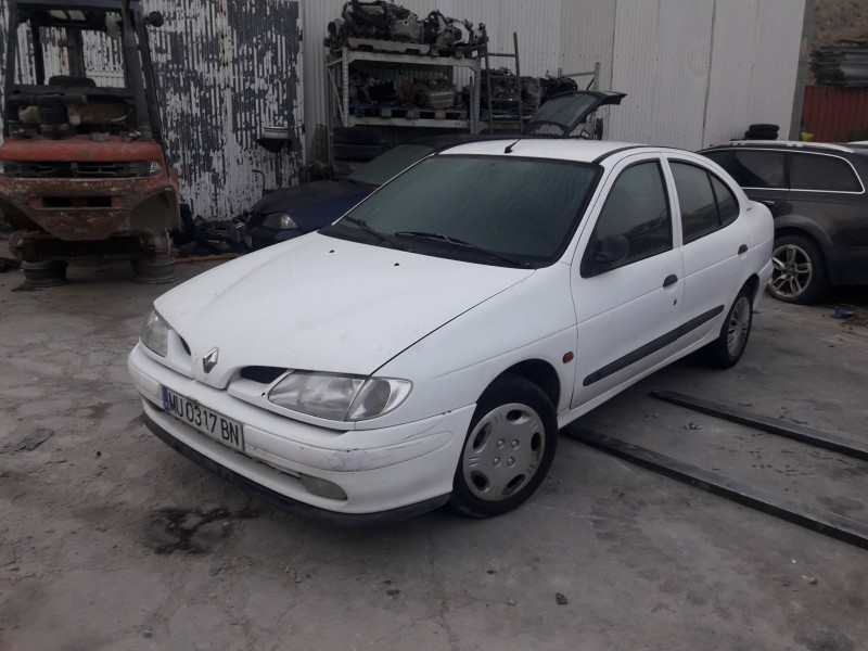 renault megane i berlina hatchback (ba0) del año 1997