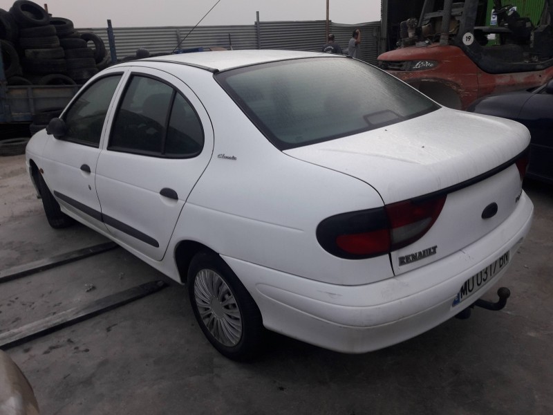 renault megane i berlina hatchback (ba0) del año 1997