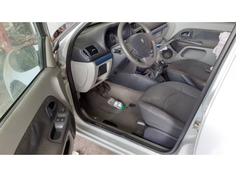 renault clio ii fase ii (b/cb0) del año 2004