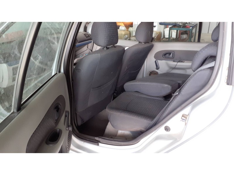 renault clio ii fase ii (b/cb0) del año 2004