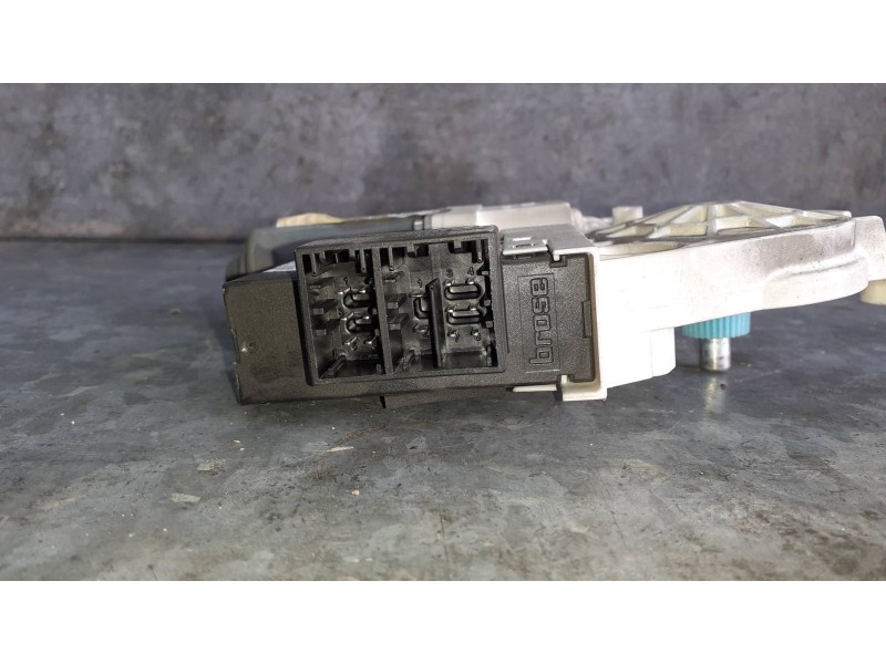 Recambio de motor elevalunas delantero izquierdo para seat ibiza (6l1) referencia OEM IAM 6L2959802 987086100 7746015800