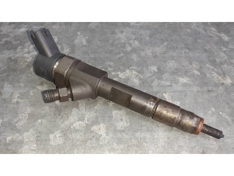 Recambio de inyector para volvo s40 berlina 1.9 d+ (85kw) referencia OEM IAM 8200238528 0445110146 