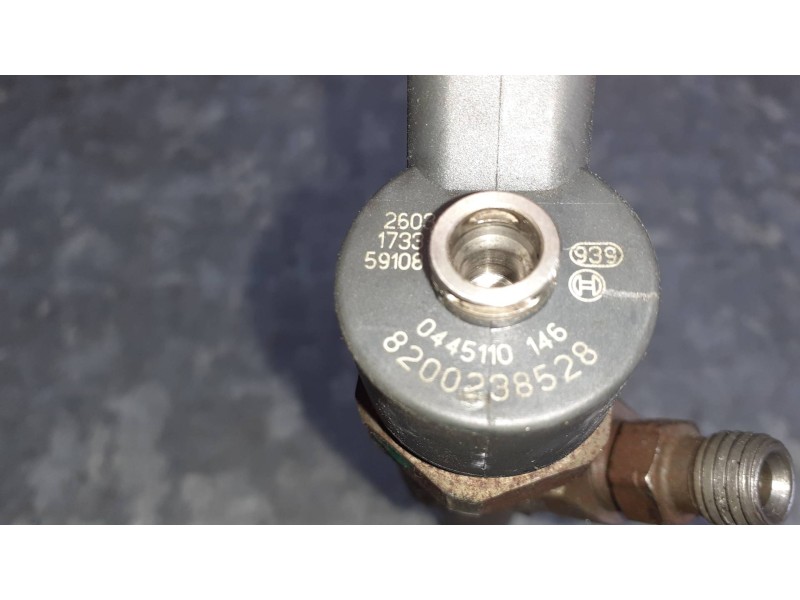 Recambio de inyector para volvo s40 berlina 1.9 d+ (85kw) referencia OEM IAM 8200238528 0445110146 