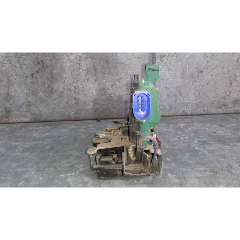 Recambio de cerradura puerta delantera derecha para seat cordoba berlina (6k2) referencia OEM IAM 3B1837016BQ 993019101 