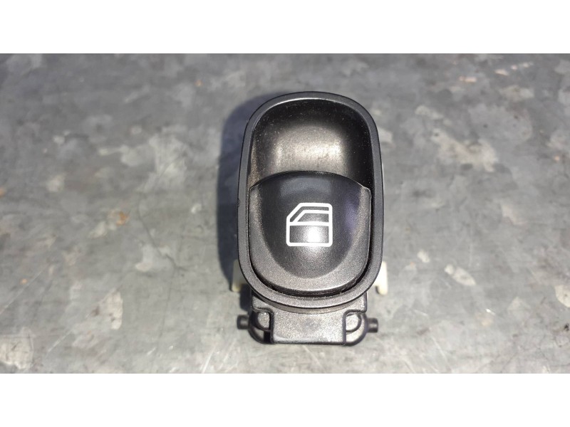 Recambio de mando elevalunas delantero derecho para mercedes-benz clase c (w203) berlina referencia OEM IAM A2038200210 501807 1