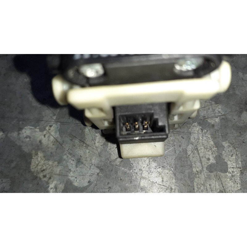 Recambio de mando elevalunas delantero derecho para mercedes-benz clase c (w203) berlina referencia OEM IAM A2038200210 501807 1