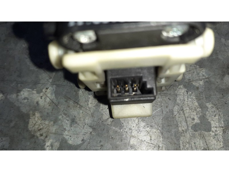 Recambio de mando elevalunas delantero derecho para mercedes-benz clase c (w203) berlina referencia OEM IAM A2038200210 501807 1