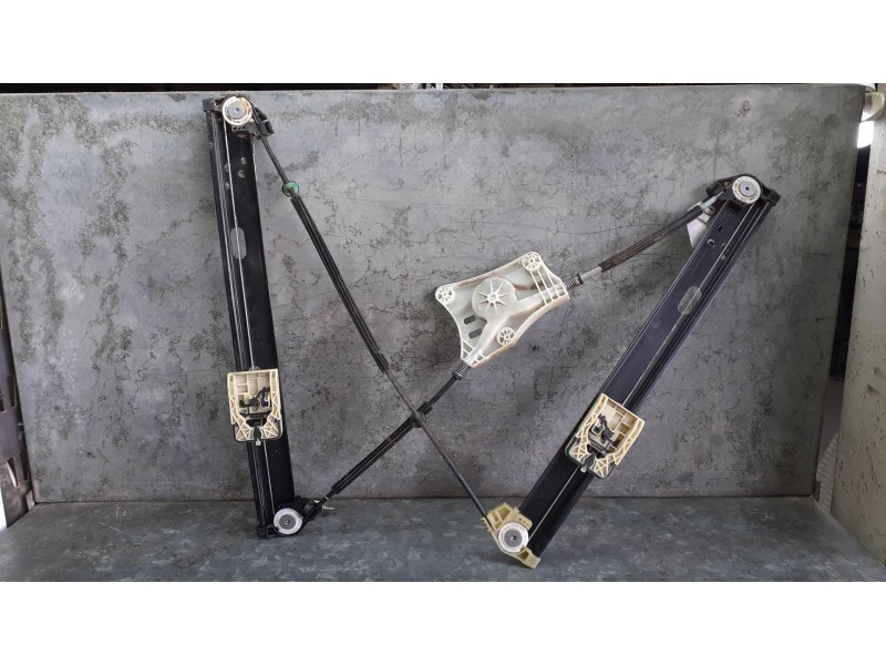 Recambio de elevalunas delantero izquierdo para seat ibiza (kj1) referencia OEM IAM 6F0837461C ELECTRICO SIN MOTOR