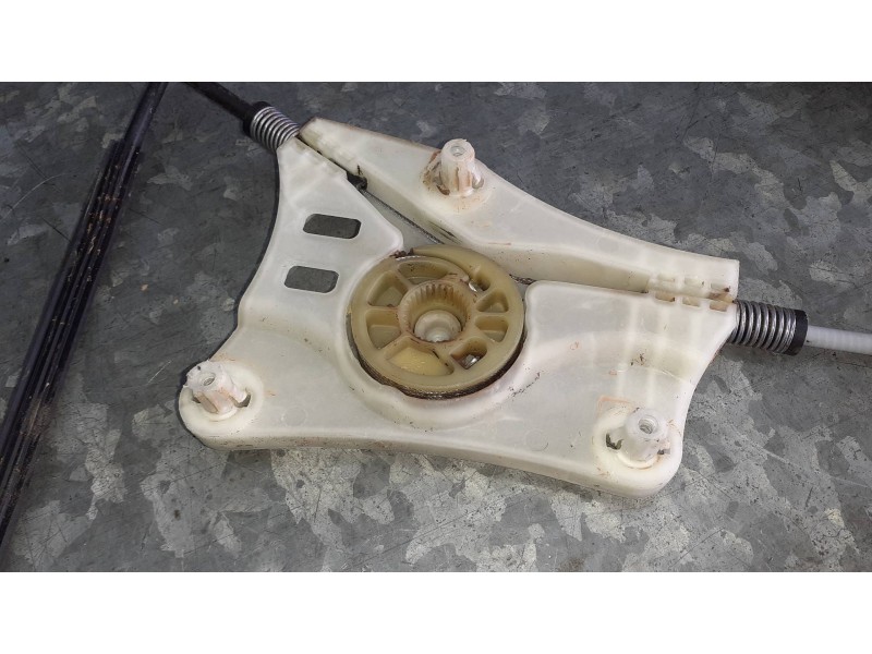 Recambio de elevalunas delantero izquierdo para seat ibiza (kj1) referencia OEM IAM 6F0837461C ELECTRICO SIN MOTOR