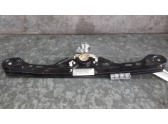 Recambio de elevalunas trasero izquierdo para mercedes-benz clase c (w203) berlina referencia OEM IAM  ELECTRICO SIN MOTOR