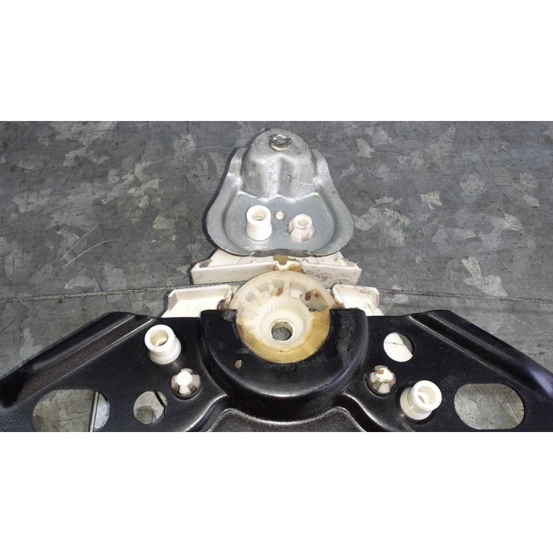 Recambio de elevalunas trasero derecho para mercedes-benz clase c (w203) berlina referencia OEM IAM  ELECTRICO SIN MOTOR