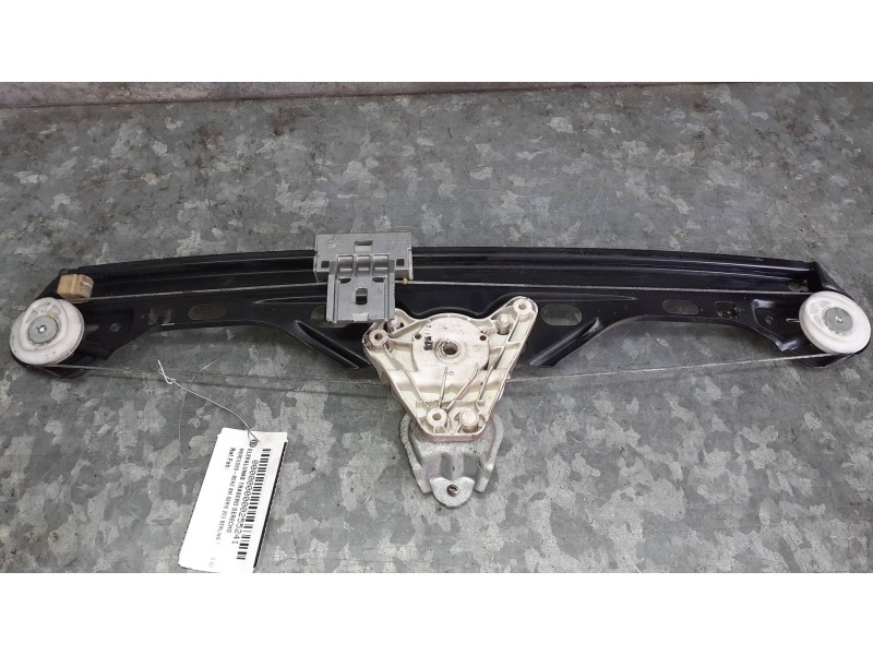 Recambio de elevalunas trasero derecho para mercedes-benz clase c (w203) berlina referencia OEM IAM  ELECTRICO SIN MOTOR