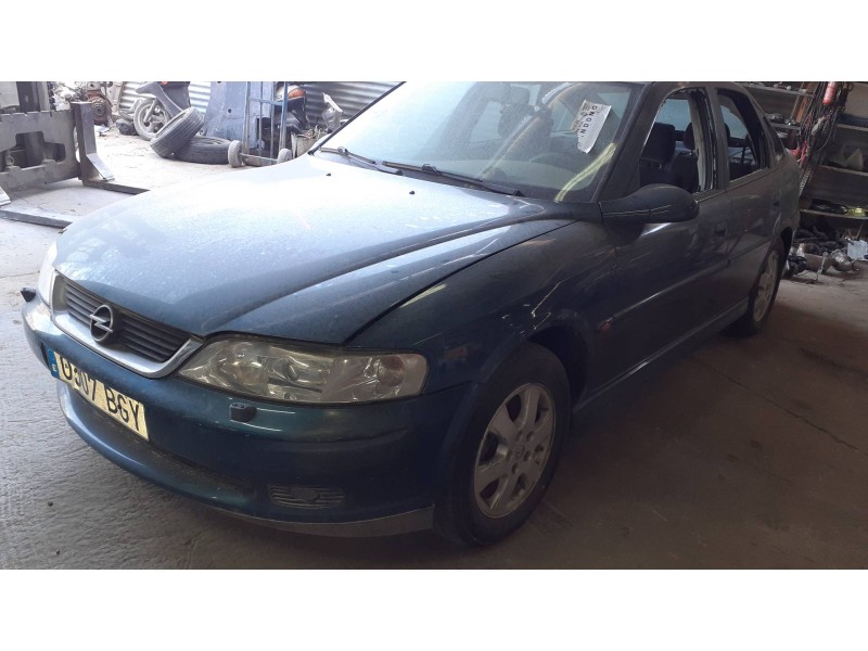 opel vectra b berlina del año 2001