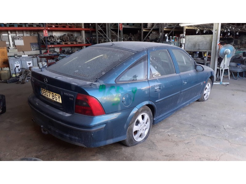 opel vectra b berlina del año 2001