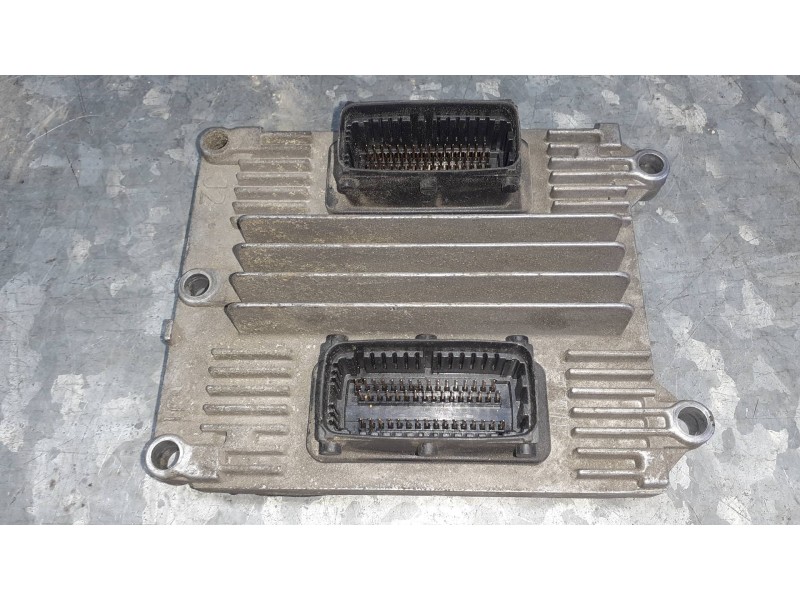 Recambio de centralita motor uce para opel vectra b berlina referencia OEM IAM 12202143 09391263 