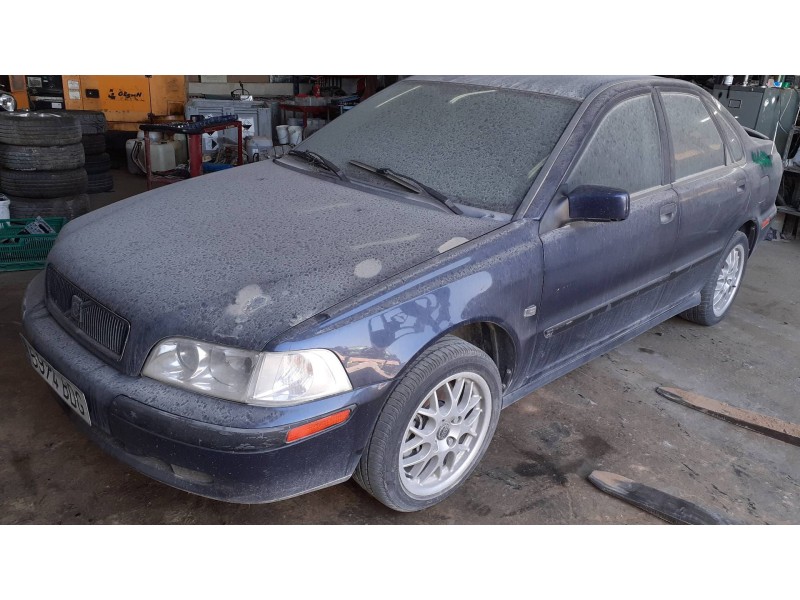 volvo s40 berlina del año 2000