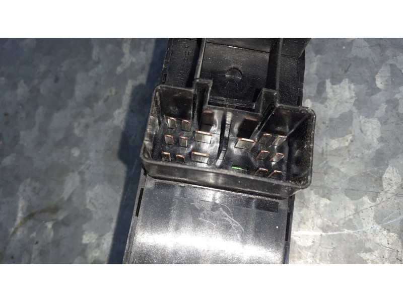 Recambio de mando elevalunas delantero izquierdo para volvo s40 berlina referencia OEM IAM 30889745  