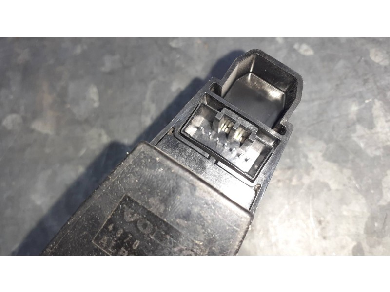 Recambio de mando elevalunas delantero izquierdo para volvo s40 berlina referencia OEM IAM 30889745  