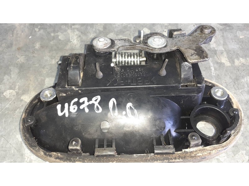 Recambio de maneta exterior delantera derecha para hyundai accent (x3) referencia OEM IAM 8266022010  