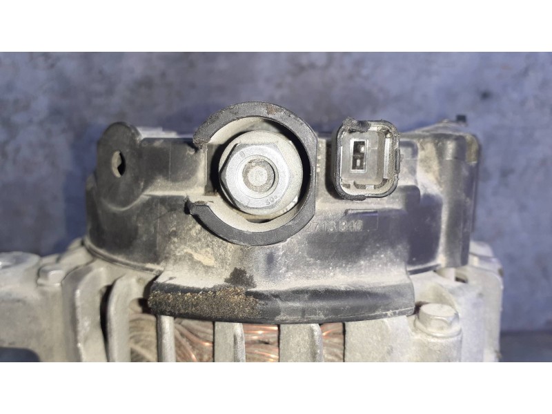Recambio de alternador para peugeot 208 access referencia OEM IAM 9810525380 2624310C TG15S218