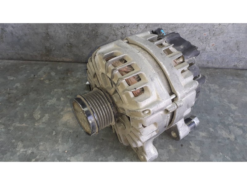 Recambio de alternador para peugeot 208 access referencia OEM IAM 9810525380 2624310C TG15S218