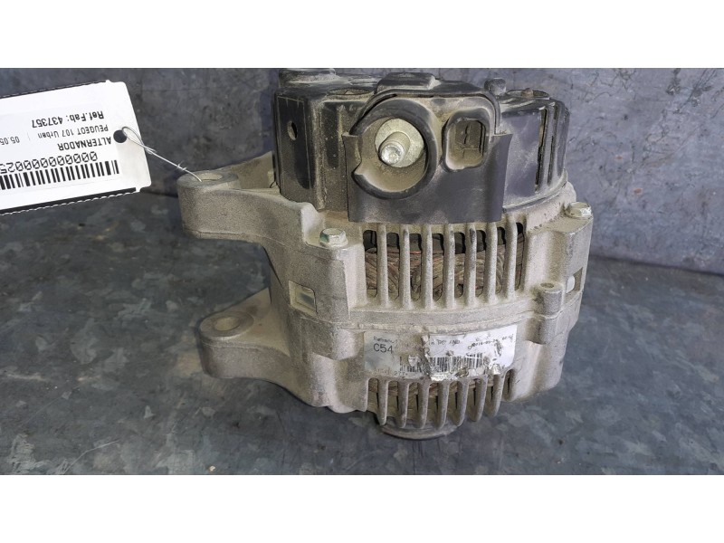 Recambio de alternador para peugeot 107 urban referencia OEM IAM 437357 VALEO 