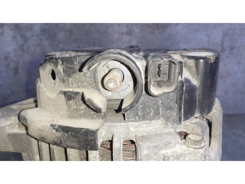 Recambio de alternador para peugeot 107 urban referencia OEM IAM 0986047360 BOSCH 150A