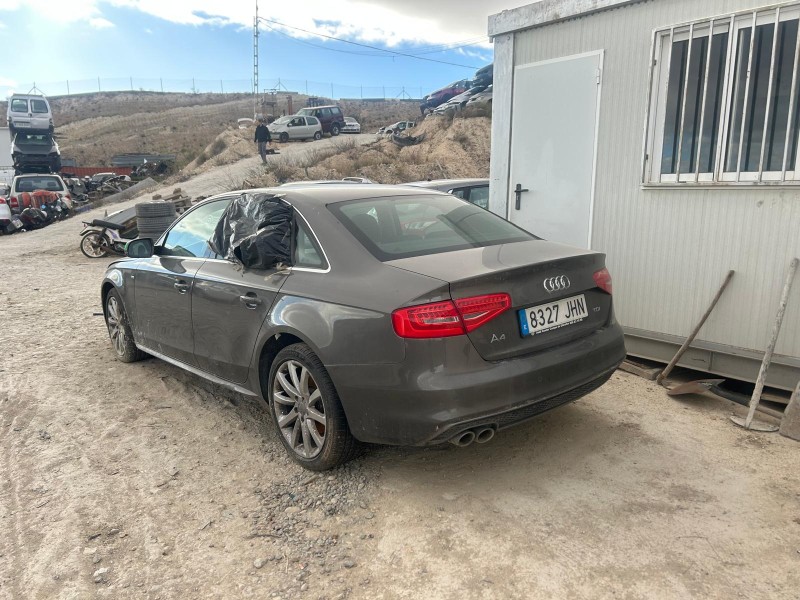audi a4 berlina (8w2) del año 2015