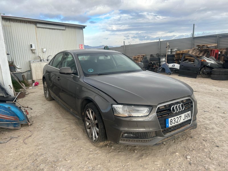 audi a4 berlina (8w2) del año 2015