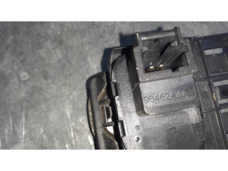 Recambio de maneta exterior porton para peugeot 407 referencia OEM IAM 9646242080 05045001 