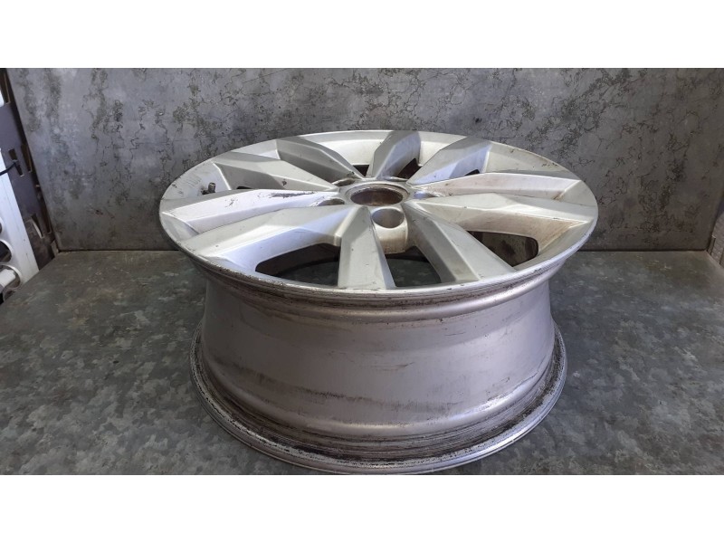 Recambio de llanta para volkswagen touran (5t1) referencia OEM IAM 5TA601025 6.5JX16HET48 005597