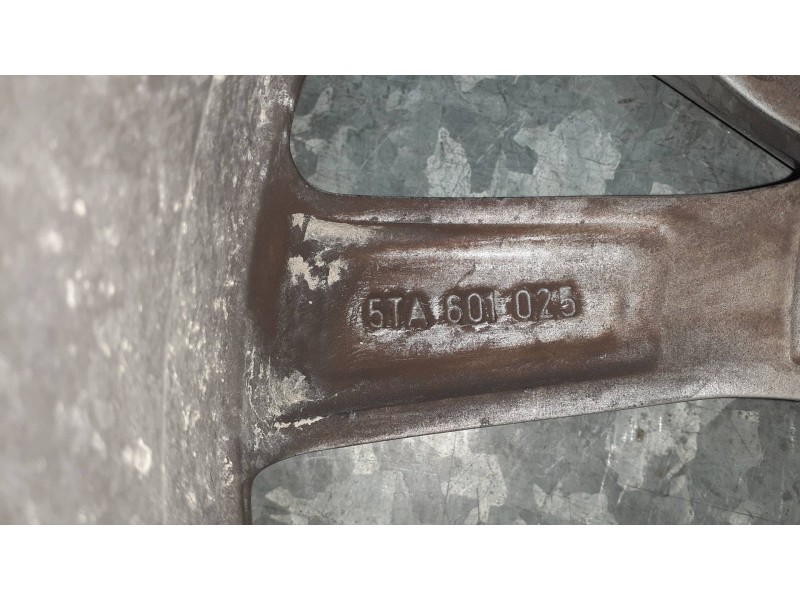 Recambio de llanta para volkswagen touran (5t1) referencia OEM IAM 5TA601025 6.5JX16HET48 005597