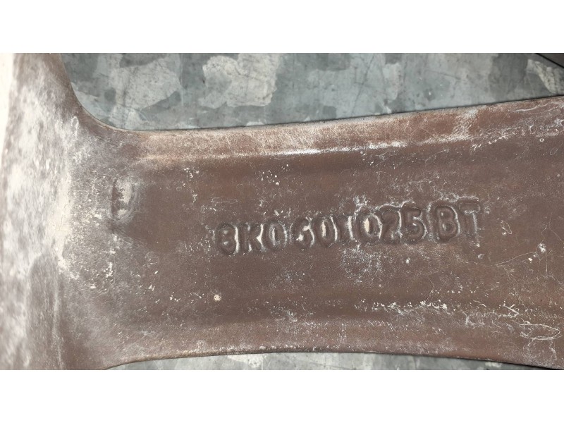 Recambio de llanta para audi a4 berlina (8w2) referencia OEM IAM 8K0601025 8JX8H2ET47 