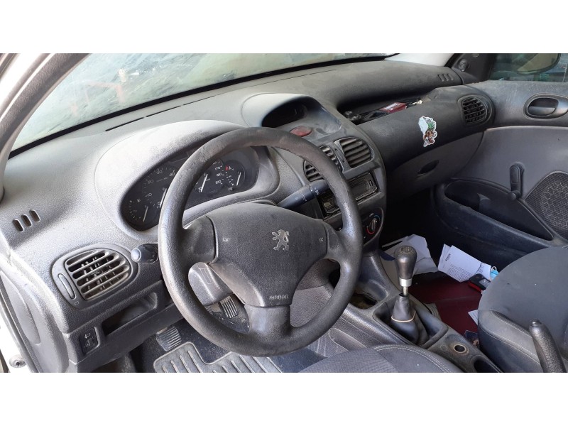 peugeot 206 berlina del año 2006